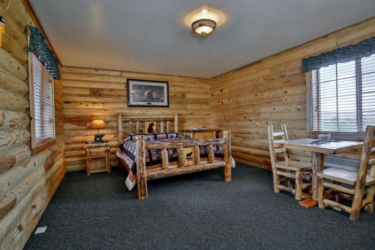 Thayne Wolf Den Log Cabin Motel And Rv Park מראה חיצוני תמונה