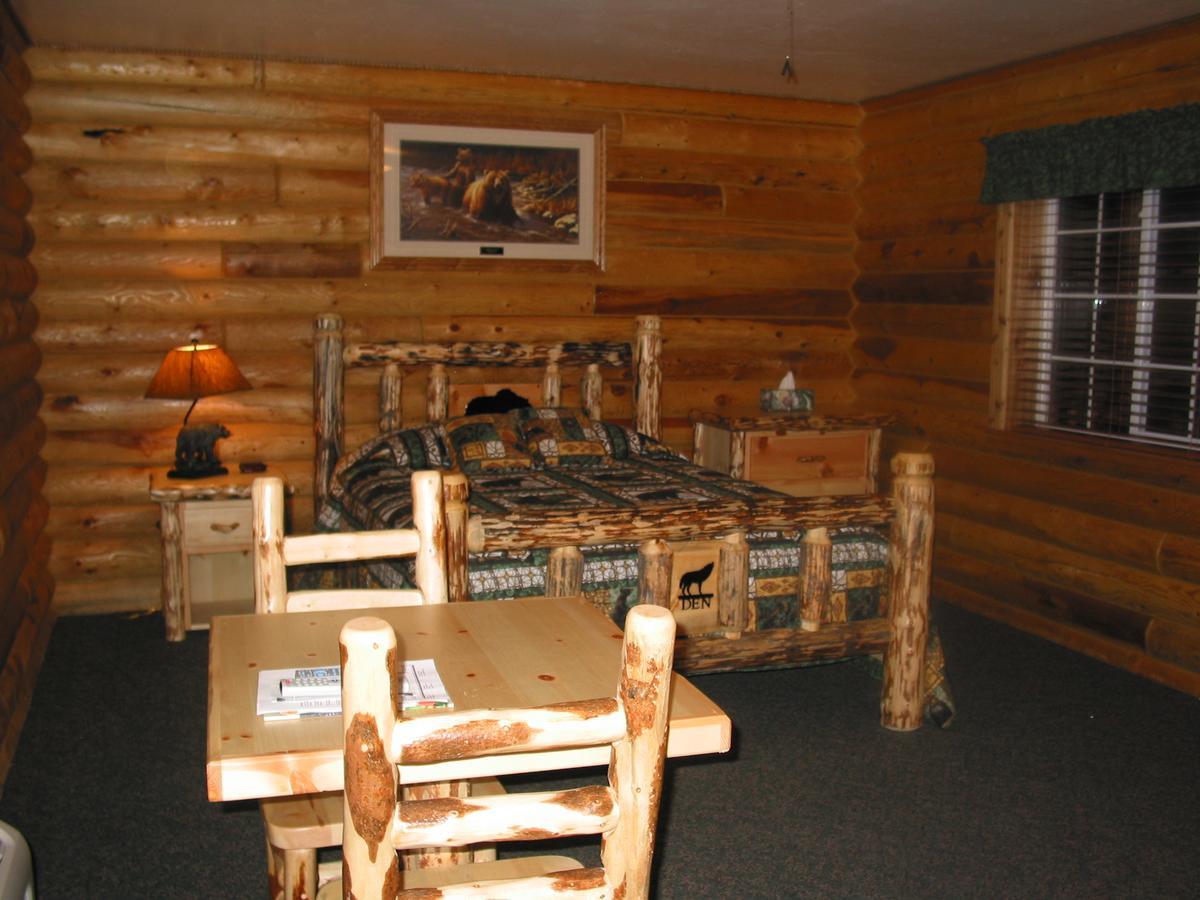 Thayne Wolf Den Log Cabin Motel And Rv Park מראה חיצוני תמונה