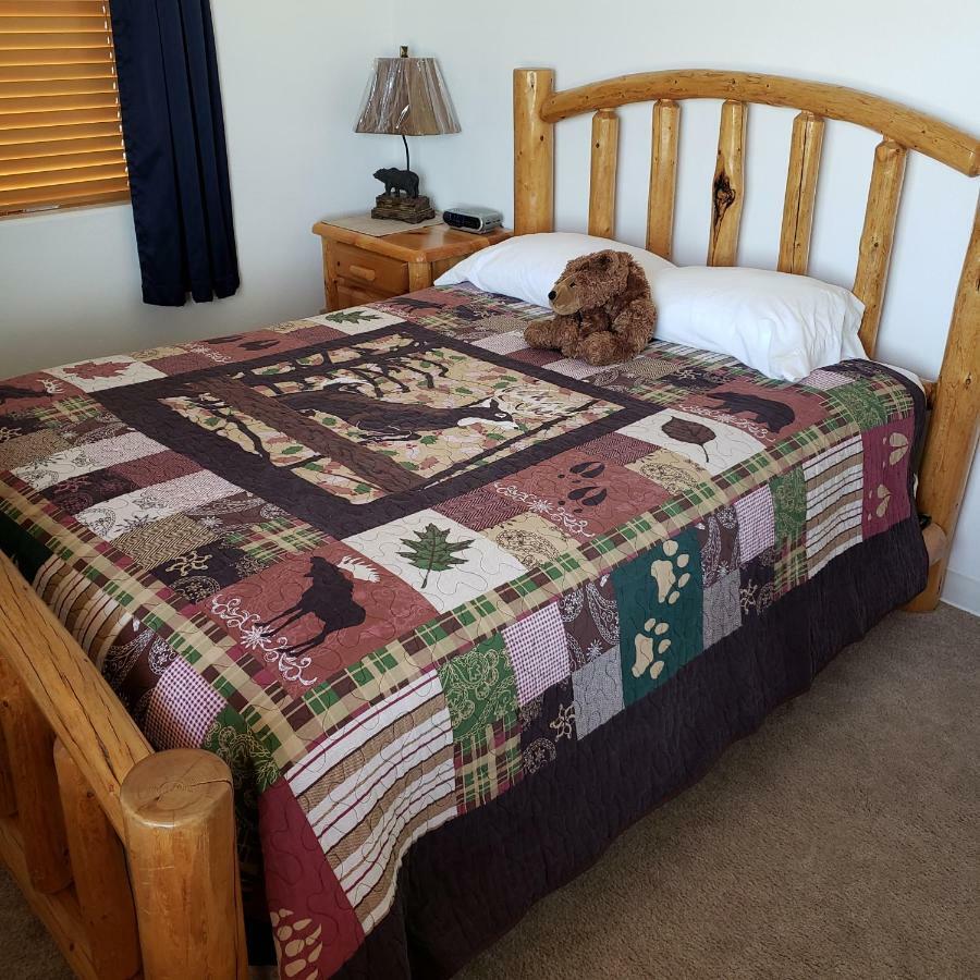 Thayne Wolf Den Log Cabin Motel And Rv Park מראה חיצוני תמונה